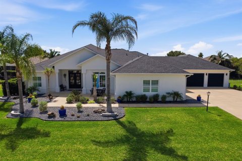 House in The Villages, Florida 3 bedrooms, 364.27 sq.m. № 2107976 - photo 3