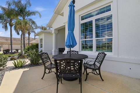 House in The Villages, Florida 3 bedrooms, 364.27 sq.m. № 2107976 - photo 7
