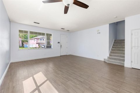 Casa en venta en Clermont, Florida, 6 dormitorios, 293.39 m2 № 2236176 - foto 12