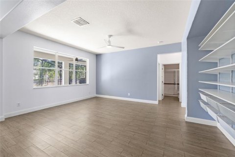 Casa en venta en Clermont, Florida, 6 dormitorios, 293.39 m2 № 2236176 - foto 18