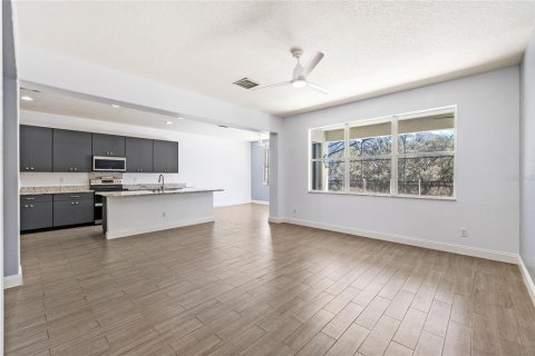 Casa en venta en Clermont, Florida, 6 dormitorios, 293.39 m2 № 2236176 - foto 16