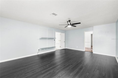 Casa en venta en Clermont, Florida, 6 dormitorios, 293.39 m2 № 2236176 - foto 28