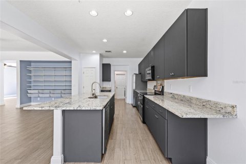 Casa en venta en Clermont, Florida, 6 dormitorios, 293.39 m2 № 2236176 - foto 4