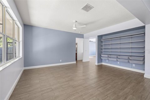 Casa en venta en Clermont, Florida, 6 dormitorios, 293.39 m2 № 2236176 - foto 6