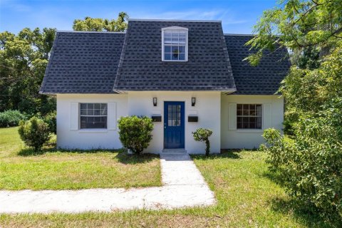 Commercial property in Orlando, Florida 5 bedrooms, 229.65 sq.m. № 2091714
