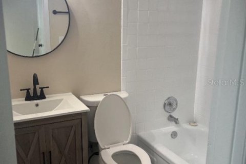 Commercial property in Orlando, Florida 5 bedrooms, 229.65 sq.m. № 2091714 - photo 28