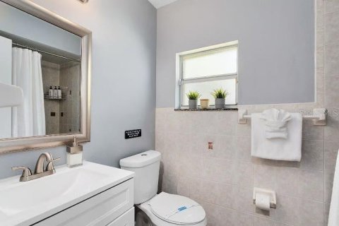 Commercial property in Orlando, Florida 5 bedrooms, 229.65 sq.m. № 2091714 - photo 20
