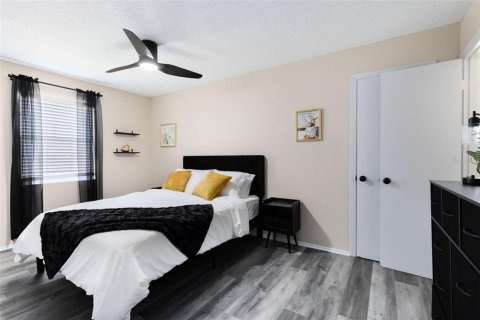 Commercial property in Orlando, Florida 5 bedrooms, 229.65 sq.m. № 2091714 - photo 4