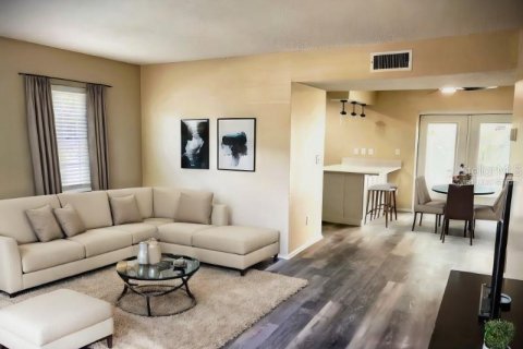 Commercial property in Orlando, Florida 5 bedrooms, 229.65 sq.m. № 2091714 - photo 24