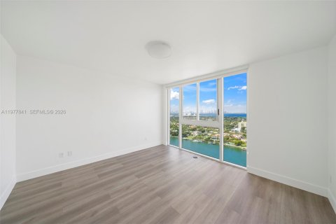 Condo in Miami Beach, Florida, 2 bedrooms  № 2044689 - photo 10