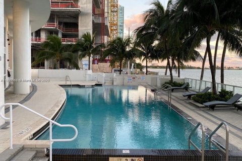 Condominio en venta en Miami, Florida, 1 dormitorio, 87.51 m2 № 1813915 - foto 19