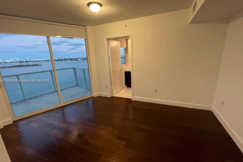 Condominio en venta en Miami, Florida, 1 dormitorio, 87.51 m2 № 1813915 - foto 5