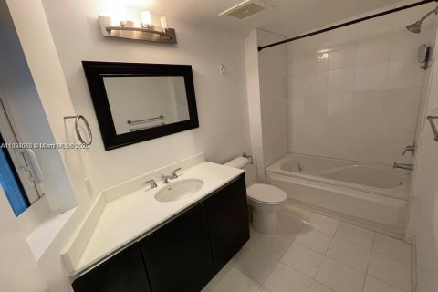 Condominio en venta en Miami, Florida, 1 dormitorio, 87.51 m2 № 1813915 - foto 7