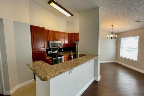 Condo in Orlando, Florida, 2 bedrooms  № 1911574 - photo 3
