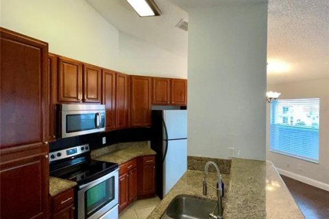 Condo in Orlando, Florida, 2 bedrooms  № 1911574 - photo 4