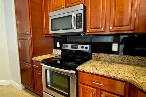 Condo in Orlando, Florida, 2 bedrooms  № 1911574 - photo 5