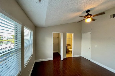 Condo in Orlando, Florida, 2 bedrooms  № 1911574 - photo 14