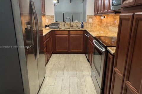 Touwnhouse à louer à Davie, Floride: 2 chambres, 118.54 m2 № 1709373 - photo 2