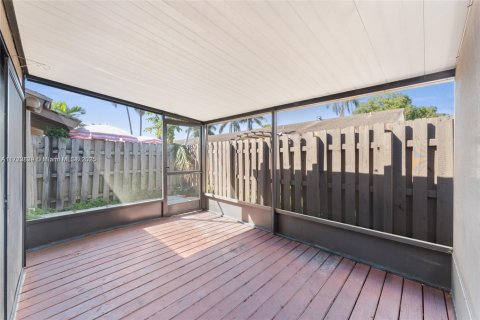 Touwnhouse à louer à Davie, Floride: 2 chambres, 118.54 m2 № 1709373 - photo 14