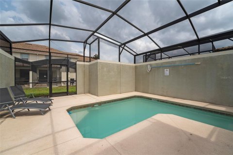 Townhouse in STOREY LAKE in Kissimmee, Florida 4 bedrooms, 177.81 sq.m. № 811650 - photo 9