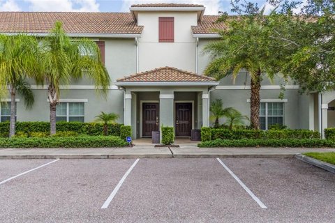 Townhouse in STOREY LAKE in Kissimmee, Florida 4 bedrooms, 177.81 sq.m. № 811650 - photo 18
