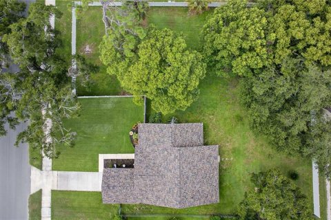 House in Zephyrhills, Florida 3 bedrooms, 114.73 sq.m. № 1869384 - photo 4