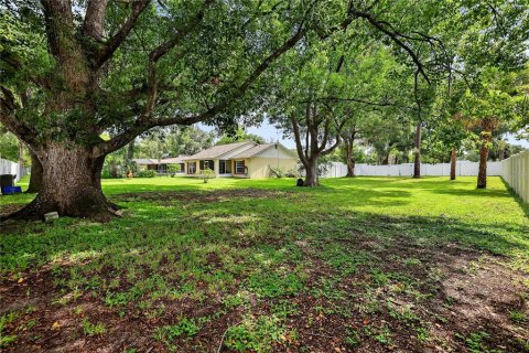 House in Zephyrhills, Florida 3 bedrooms, 114.73 sq.m. № 1869384 - photo 27