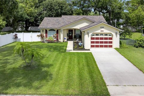 House in Zephyrhills, Florida 3 bedrooms, 114.73 sq.m. № 1869384 - photo 1