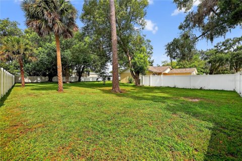 House in Zephyrhills, Florida 3 bedrooms, 114.73 sq.m. № 1869384 - photo 28