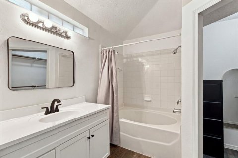 House in Riverview, Florida 4 bedrooms, 124.58 sq.m. № 2434953 - photo 5