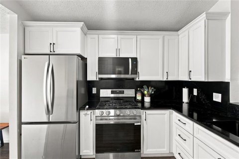 House in Riverview, Florida 4 bedrooms, 124.58 sq.m. № 2434953 - photo 25