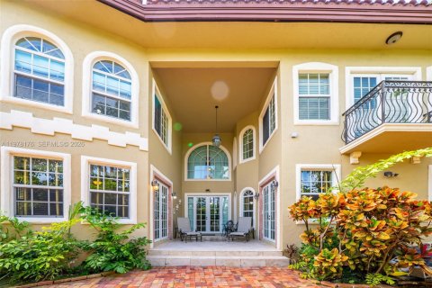 House in Miami Beach, Florida 5 bedrooms, 408.86 sq.m. № 2044087 - photo 4