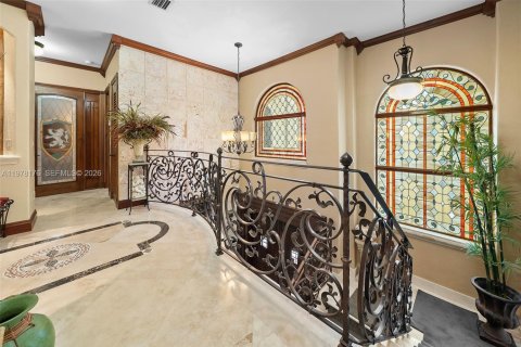 House in Miami Beach, Florida 5 bedrooms, 408.86 sq.m. № 2044087 - photo 19