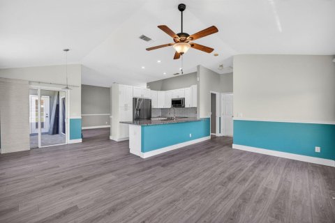 Villa ou maison à vendre à Port St. Lucie, Floride: 3 chambres, 144.09 m2 № 2087442 - photo 5