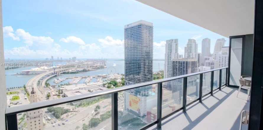 Condo à Miami, Floride, 3 chambres № 1457366