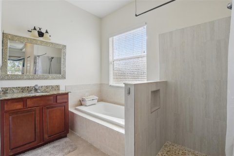 Снять в аренду виллу или дом в Порт-Сент-Луси, Флорида 5 спален, 260.22м2, № 1920153 - фото 25