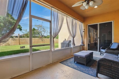 Снять в аренду виллу или дом в Порт-Сент-Луси, Флорида 5 спален, 260.22м2, № 1920153 - фото 29