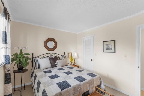 Condo in Sunrise, Florida, 2 bedrooms № 2244210 - photo 16