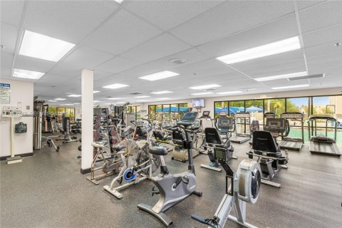 Condo in Sunrise, Florida, 2 bedrooms № 2244210 - photo 23