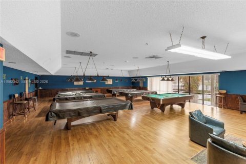 Condo in Sunrise, Florida, 2 bedrooms № 2244210 - photo 21