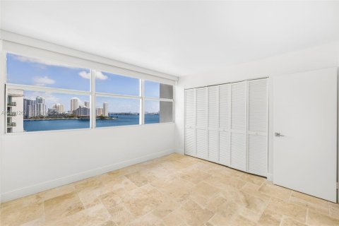 Copropriété à vendre à Miami, Floride: 3 chambres, 133.13 m2 № 2065373 - photo 24