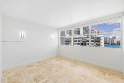 Copropriété à vendre à Miami, Floride: 3 chambres, 133.13 m2 № 2065373 - photo 23