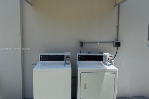 Apartamento en alquiler en Fort Lauderdale, Florida, 2 dormitorios, 88.26 m2 № 2033083 - foto 14