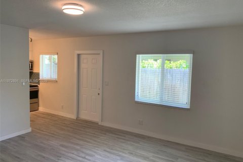 Apartamento en alquiler en Fort Lauderdale, Florida, 2 dormitorios, 88.26 m2 № 2033083 - foto 5