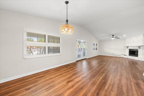 Villa ou maison à vendre à Saint Petersburg, Floride: 3 chambres, 200.67 m2 № 2349751 - photo 15