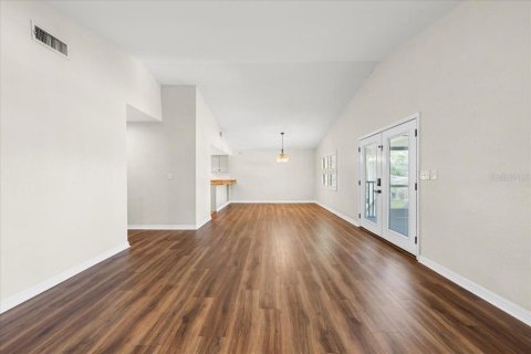 Villa ou maison à vendre à Saint Petersburg, Floride: 3 chambres, 200.67 m2 № 2349751 - photo 18