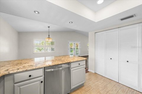 Villa ou maison à vendre à Saint Petersburg, Floride: 3 chambres, 200.67 m2 № 2349751 - photo 24