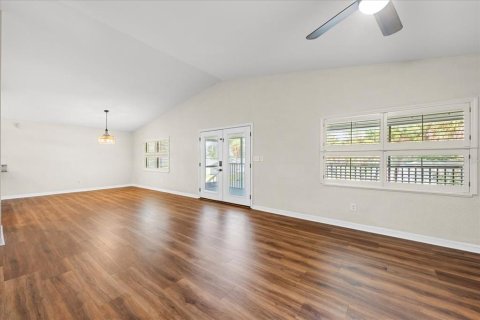 Villa ou maison à vendre à Saint Petersburg, Floride: 3 chambres, 200.67 m2 № 2349751 - photo 19