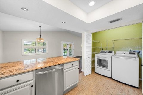 Villa ou maison à vendre à Saint Petersburg, Floride: 3 chambres, 200.67 m2 № 2349751 - photo 25