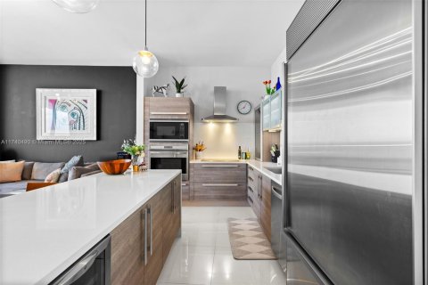Condominio en venta en Miami, Florida, 2 dormitorios, 104.79 m2 № 1985140 - foto 6